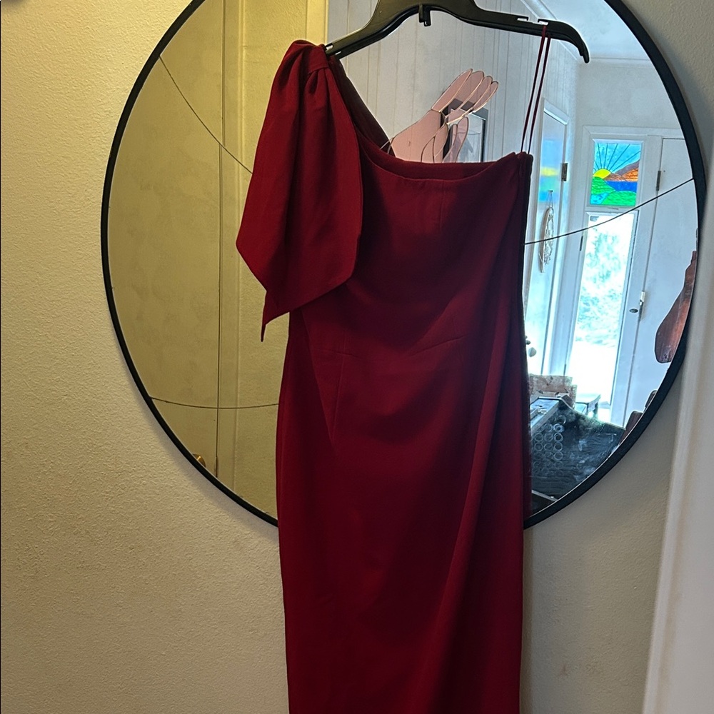 Dress the Population Red One-Shoulder Dress - Picture 2 of 6